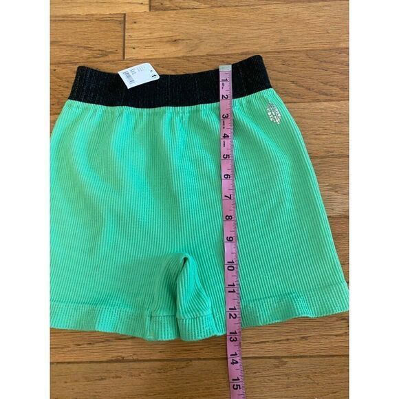 NWT Free People women's Ribbed Athletic Shorts Black Waistband & Green Body M/L - Picture 5 of 8